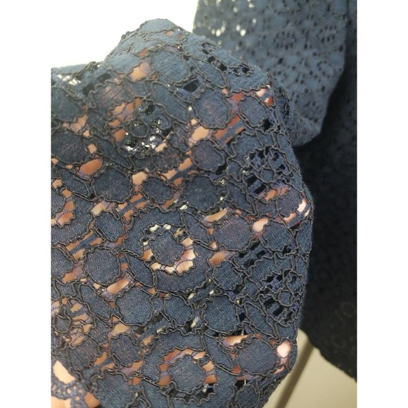 Banana Republic Womens XL top Navy Lace Blouse Sleeveless flare bell sleeve - Picture 5 of 7